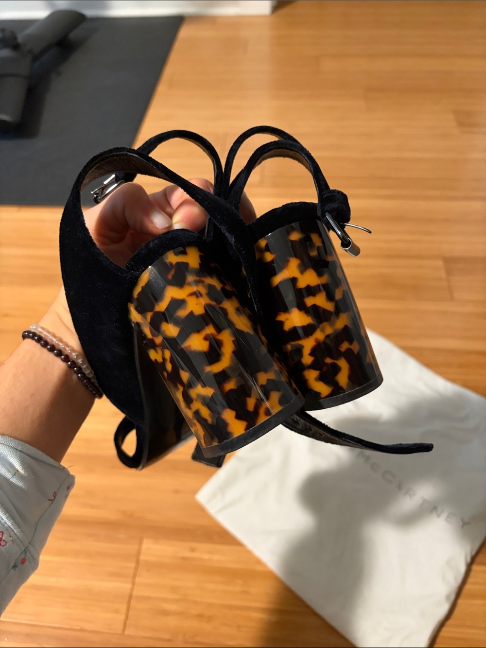 Stella McCartney Navy Suede Block Heel Sandals with Tortoiseshell-Effect Heel - Picture 5 of 6